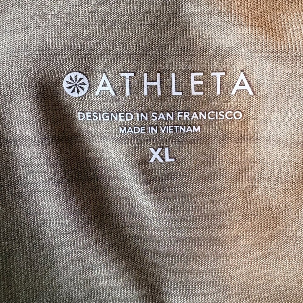 Athleta Pacifica Illume 1/4 Zip XL Olive Green Lightweight Layer Outdoor Yoga - Picture 6 of 7